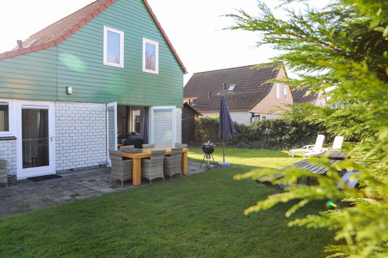 Vakantiewoning 114 in villapark de oesterbaai Wemeldinge Buitenkant foto