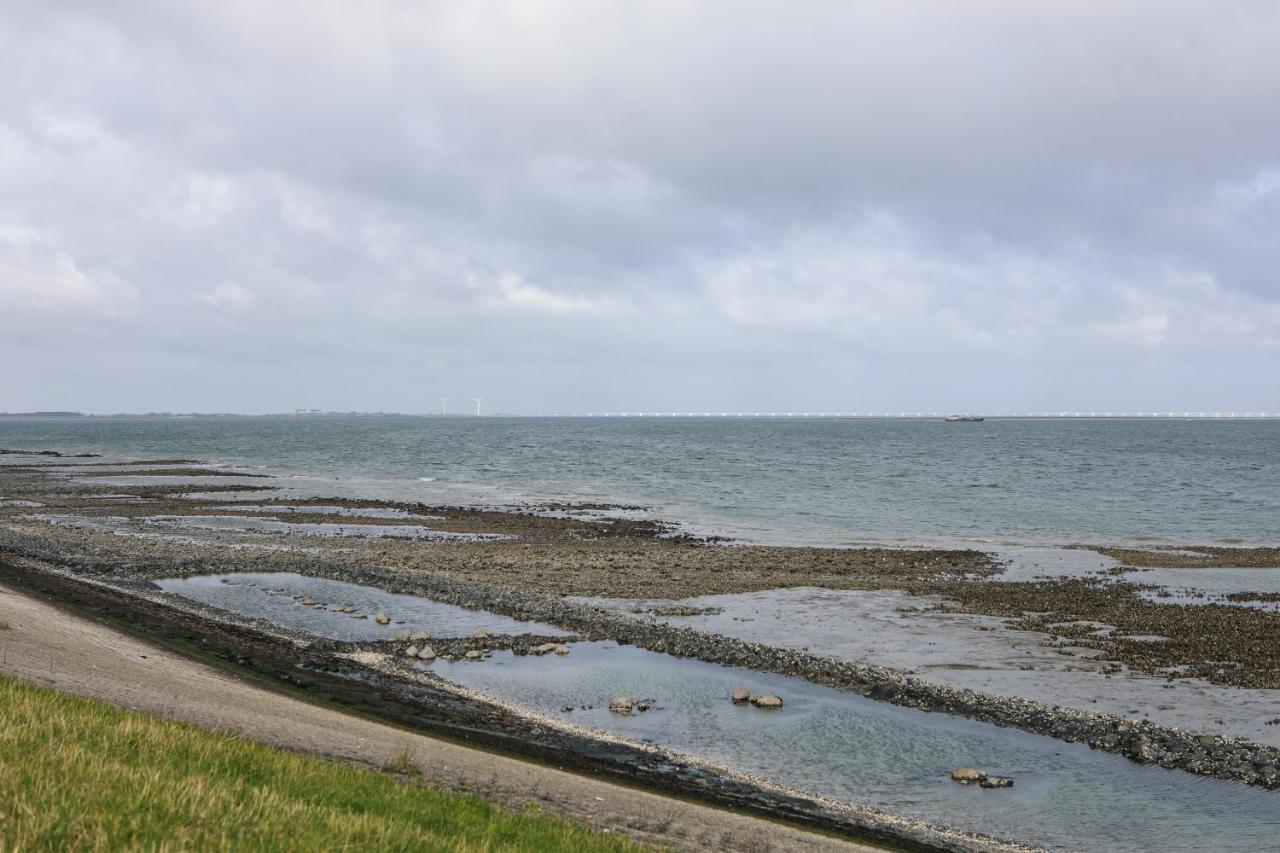 Vakantiewoning 114 in villapark de oesterbaai Wemeldinge Buitenkant foto
